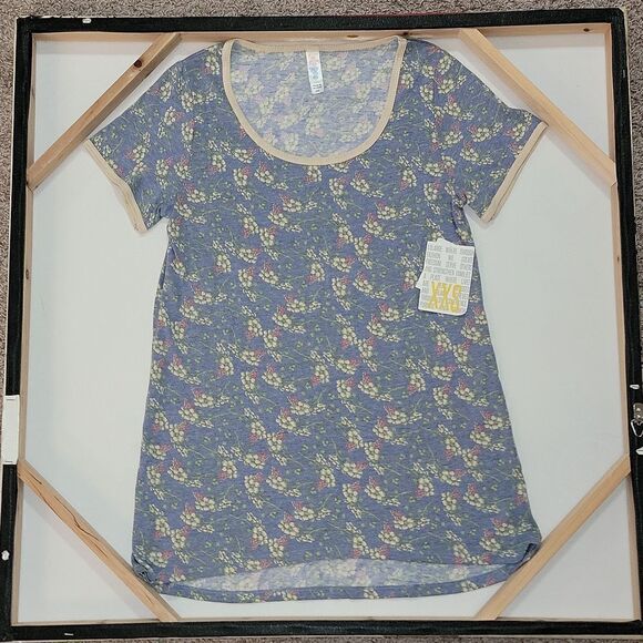 Lularoe Classic T Knit Shirt NWT Size XXS - Picture 1 of 8